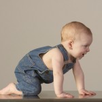 ¿Por qué es importante que los bebés gateen?